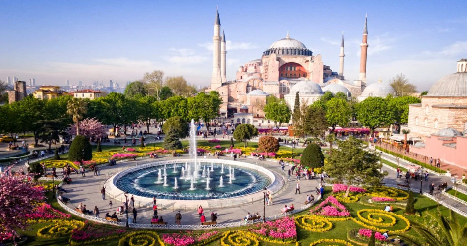 Top Attractions in Istanbul, Turkey: A City Where Cultures Converge