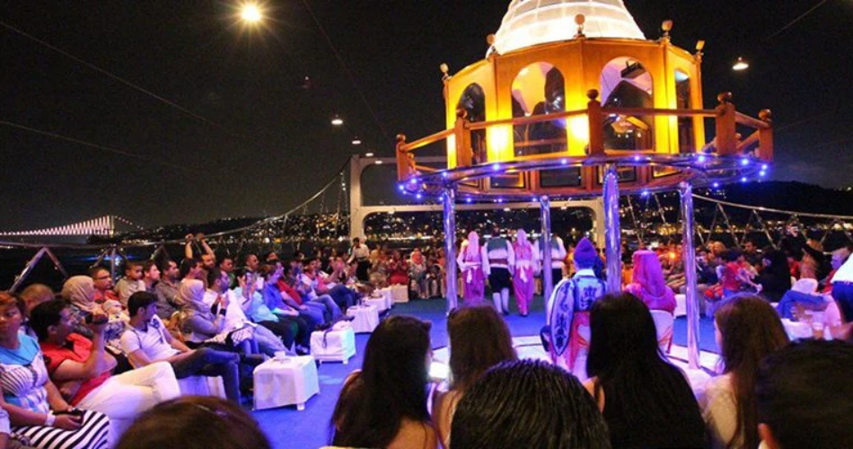 Bosphorus Dinner Cruises in Istanbul
