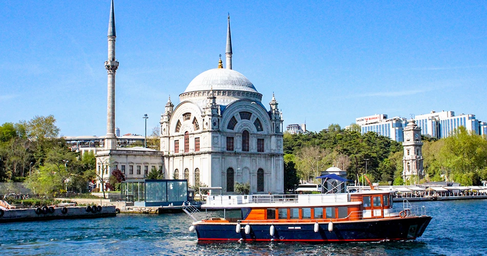Bosphorus Dinner Cruises in Istanbul